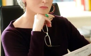 《穿普拉达的女王》续集筹备中！梅姨艾米丽回归就差海瑟薇了