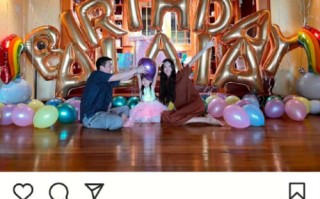 陈冠希为女儿庆祝5岁生日 与妻子和女儿围坐一团
