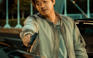 电影《大“反”派》曝“他逃他追 笑点狂飙”正片片段 包贝尔魏翔上演高能爆笑飙车