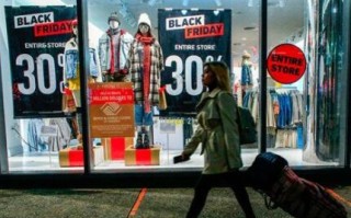 美国“黑五”消费表现平平，但网购创了新纪录