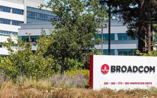 AI股退烧？甲骨文市值蒸发近半 博通、CoreWeave股价意外下跌