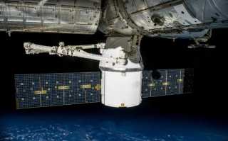 科学家研发出可自我修复太阳能电池板 能大幅延长卫星寿命