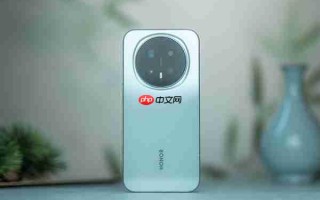 荣耀Magic8 RSR蓄势待发：唯一一款双3D超大杯旗舰