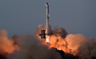 SpaceX 真要上市了：消息称已开始挑选投行，为 IPO 担任顾问