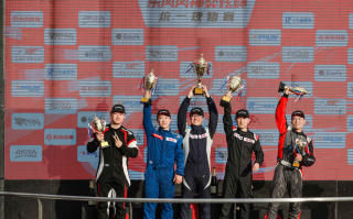 “沪”卫赛道王荣耀！18位车手携“四冠王”奕炫“天马”狂飙