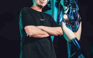 你就是歌姬！中国台湾博主自制等身初音未来电竞主机