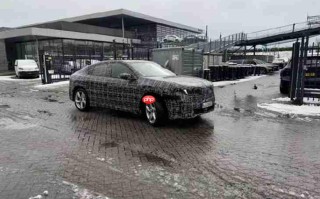 宝马iX4实车曝光 旗下首款纯电轿跑SUV