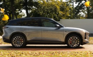 蔚来新ES6 30万台纪念版上市 整车起售价34.98万元