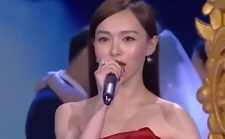 刘亦菲为唐嫣庆生：希望你继续收获很多的快乐和爱