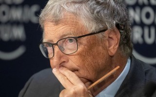 揭秘盖茨私人办公室的露骨女性面试：性经历、裸照、婚外情