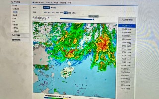 在深圳机场听延误释疑