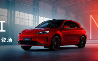 无惧大雾天气与拥堵路况，问界新M5 Ultra让您冬日通勤更从容