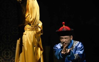 平均25秒笑一次！何念执导话剧《鹿鼎记》欢乐迎春