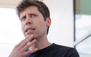 奥特曼：AI将率先担任OpenAI CEO，几年内就能管理主要部门