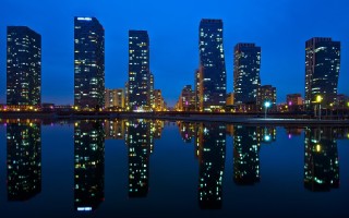 林俊杰从不掀刘海被疑带假发 本尊直播澄清