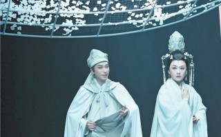 《大展鸿图》背后，“粤剧戏宝”更上头