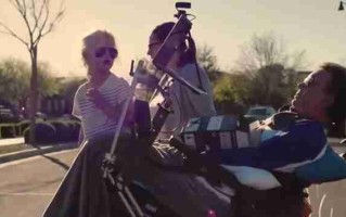 马斯克人脑晶片将问世！Neuralink预告2026年量产、几乎全自动完成手术