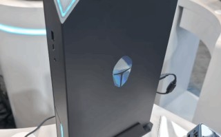 RTX 5090迷你主机亮相！随时随地4K、120帧游戏