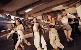 BLACKPINK全员与YG完成续约 将继续组合活动