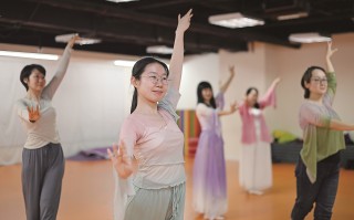 上夜校学技能 拉满情绪价值