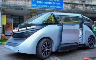 印度首辆无人驾驶汽车亮相：经6年研发 100%本土创新