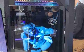 华硕梦幻电竞旗舰！ROG枪神10X台式机惊艳首秀：首创全息投影颜值无敌