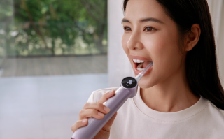 锐舞电动牙刷开启喷气时代：超能气泡技术终结物理摩擦洁齿