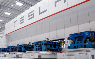 传特斯拉上海工厂电池装配线裁员