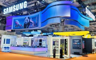 “进博会全勤生”：与中国同行，即与机遇同行,