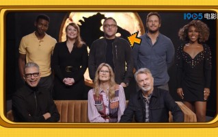 可爱突袭!《侏罗纪世界3》 两代卡司送儿童节祝福