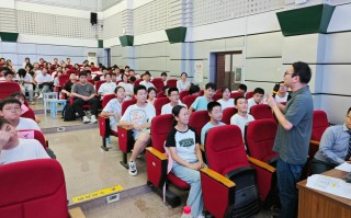 2024年全国科普日：农业绿色低碳发展实验室科普讲座走进中学