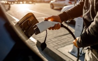 德国汽车行业协会提议混动车强制充电行驶：否则发动机功率会受限