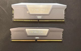 上千美元的海盗船96GB内存被掉包！只值35美元的RGB灯条